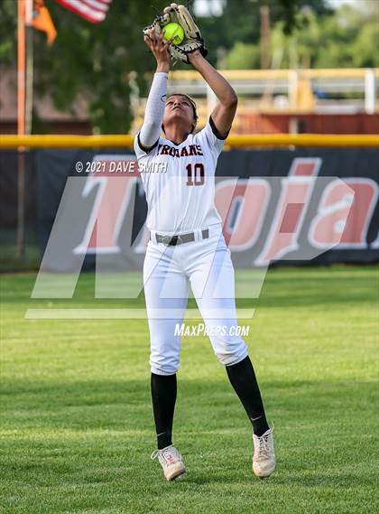 Thumbnail 2 in Linn-Mar @ Waterloo East photogallery.