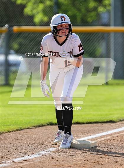 Thumbnail 1 in Linn-Mar @ Waterloo East photogallery.