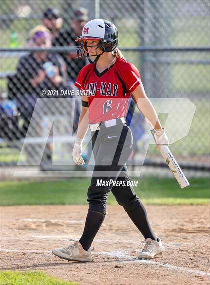 Thumbnail 1 in Linn-Mar @ Waterloo East photogallery.