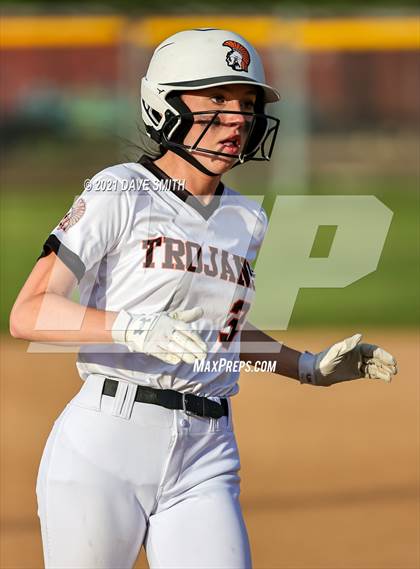 Thumbnail 3 in Linn-Mar @ Waterloo East photogallery.