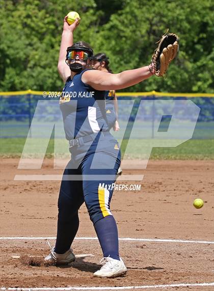 Thumbnail 1 in Ledyard @ Bacon Academy photogallery.