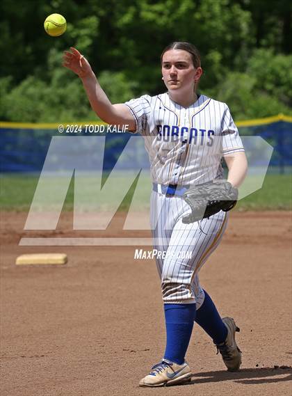 Thumbnail 1 in Ledyard @ Bacon Academy photogallery.