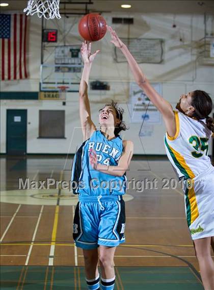 Thumbnail 3 in St. Joseph vs. Buena (Santa Barbara Tournament of Champions) photogallery.