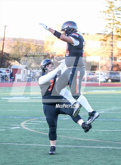 Thumbnail 3 in Highland vs. Marlboro Central (Section 9 Class B Semifinal) photogallery.