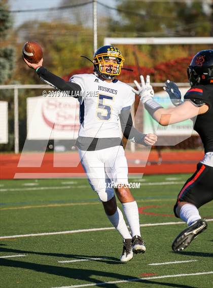 Thumbnail 2 in Highland vs. Marlboro Central (Section 9 Class B Semifinal) photogallery.