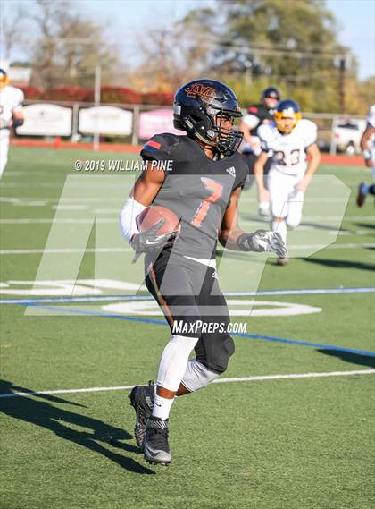 Thumbnail 1 in Highland vs. Marlboro Central (Section 9 Class B Semifinal) photogallery.