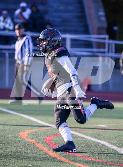 Thumbnail 2 in Highland vs. Marlboro Central (Section 9 Class B Semifinal) photogallery.