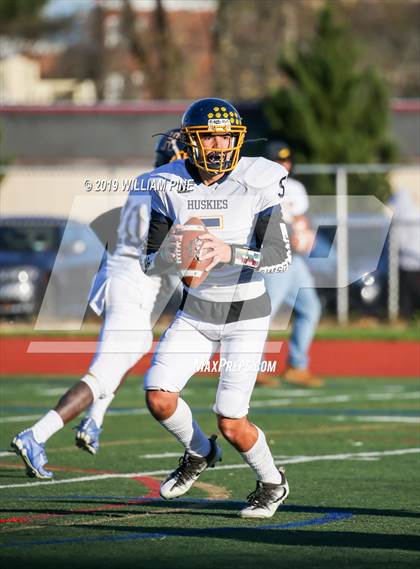 Thumbnail 3 in Highland vs. Marlboro Central (Section 9 Class B Semifinal) photogallery.