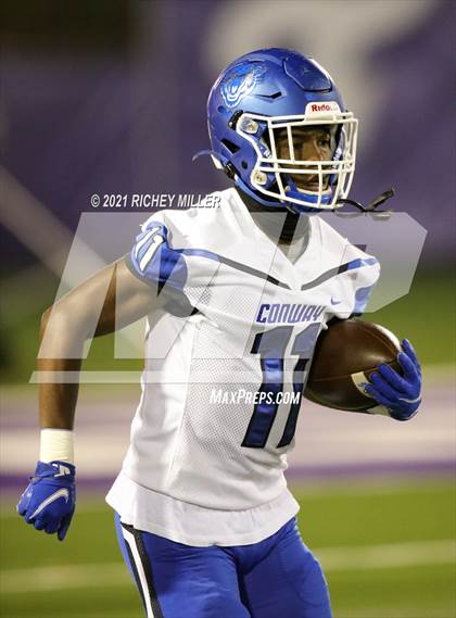 Thumbnail 2 in Conway @ Fayetteville (AAA 7A Semifinal Playoff) photogallery.