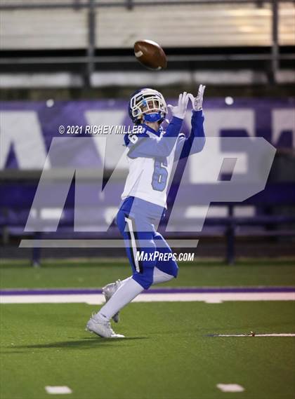 Thumbnail 1 in Conway @ Fayetteville (AAA 7A Semifinal Playoff) photogallery.