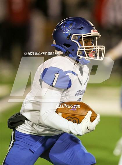Thumbnail 1 in Conway @ Fayetteville (AAA 7A Semifinal Playoff) photogallery.