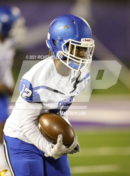 Thumbnail 3 in Conway @ Fayetteville (AAA 7A Semifinal Playoff) photogallery.