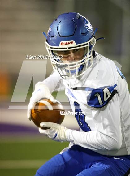 Thumbnail 2 in Conway @ Fayetteville (AAA 7A Semifinal Playoff) photogallery.