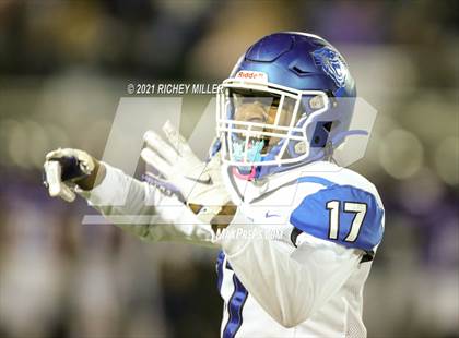 Thumbnail 1 in Conway @ Fayetteville (AAA 7A Semifinal Playoff) photogallery.