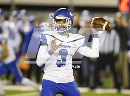 Thumbnail 3 in Conway @ Fayetteville (AAA 7A Semifinal Playoff) photogallery.