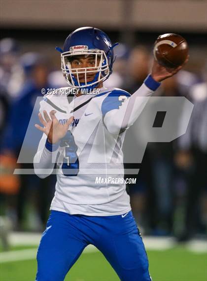 Thumbnail 1 in Conway @ Fayetteville (AAA 7A Semifinal Playoff) photogallery.
