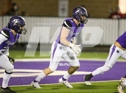 Thumbnail 2 in Conway @ Fayetteville (AAA 7A Semifinal Playoff) photogallery.