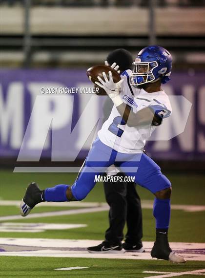 Thumbnail 1 in Conway @ Fayetteville (AAA 7A Semifinal Playoff) photogallery.