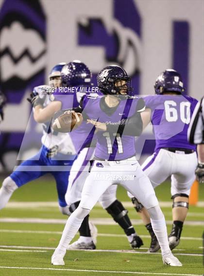 Thumbnail 3 in Conway @ Fayetteville (AAA 7A Semifinal Playoff) photogallery.