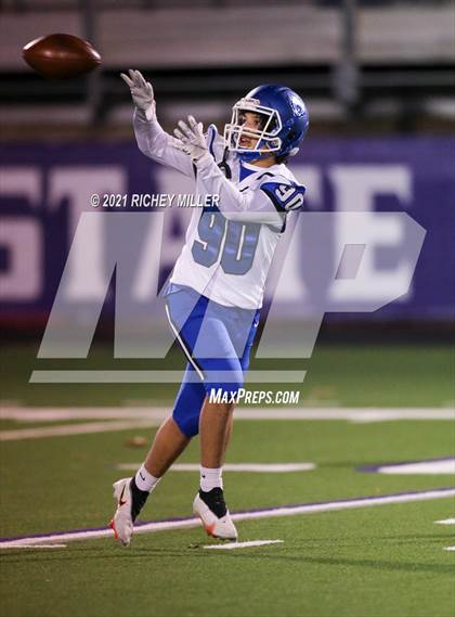 Thumbnail 2 in Conway @ Fayetteville (AAA 7A Semifinal Playoff) photogallery.