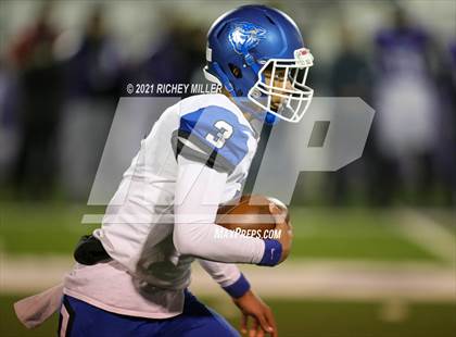 Thumbnail 1 in Conway @ Fayetteville (AAA 7A Semifinal Playoff) photogallery.