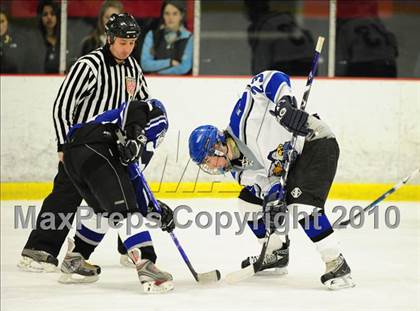 Thumbnail 1 in Hall/Southington @ East Catholic photogallery.