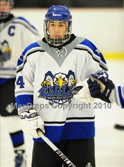 Thumbnail 3 in Hall/Southington @ East Catholic photogallery.