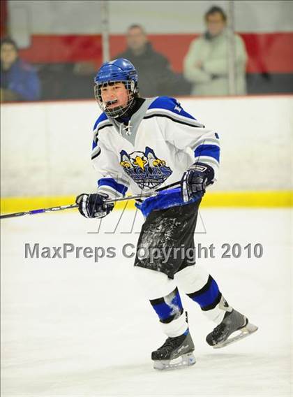 Thumbnail 1 in Hall/Southington @ East Catholic photogallery.