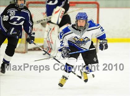 Thumbnail 2 in Hall/Southington @ East Catholic photogallery.