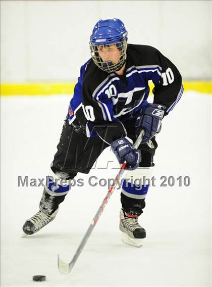 Thumbnail 1 in Hall/Southington @ East Catholic photogallery.
