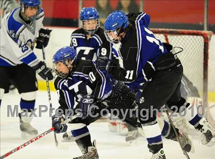 Thumbnail 2 in Hall/Southington @ East Catholic photogallery.