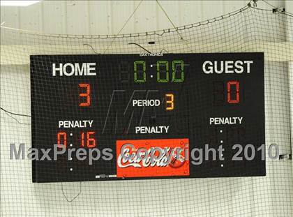 Thumbnail 3 in Hall/Southington @ East Catholic photogallery.