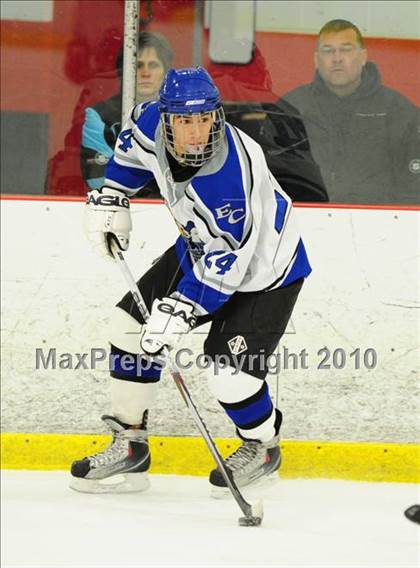 Thumbnail 1 in Hall/Southington @ East Catholic photogallery.