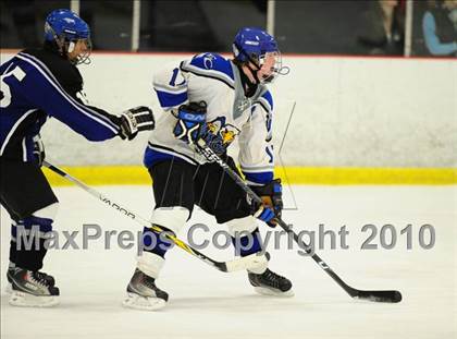 Thumbnail 3 in Hall/Southington @ East Catholic photogallery.