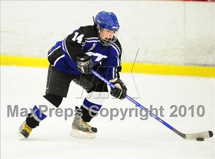 Thumbnail 3 in Hall/Southington @ East Catholic photogallery.
