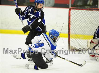 Thumbnail 1 in Hall/Southington @ East Catholic photogallery.