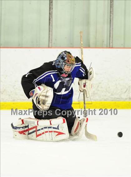 Thumbnail 3 in Hall/Southington @ East Catholic photogallery.