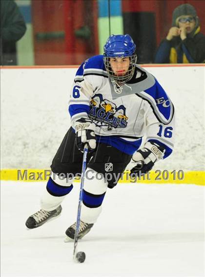 Thumbnail 3 in Hall/Southington @ East Catholic photogallery.