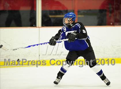 Thumbnail 1 in Hall/Southington @ East Catholic photogallery.