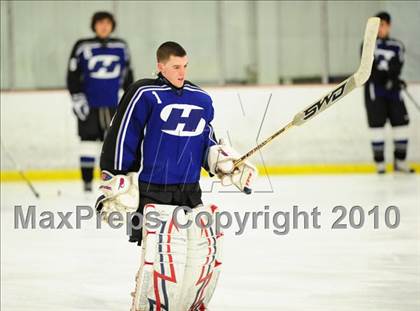 Thumbnail 1 in Hall/Southington @ East Catholic photogallery.