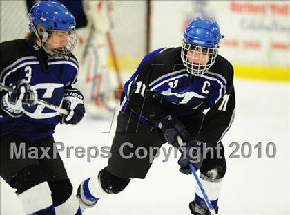 Thumbnail 1 in Hall/Southington @ East Catholic photogallery.