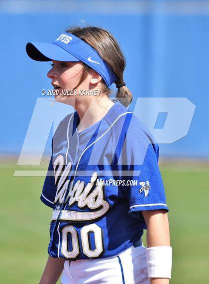 Thumbnail 3 in Clovis vs Damonte Ranch (Kickoff The Season Tournament) photogallery.