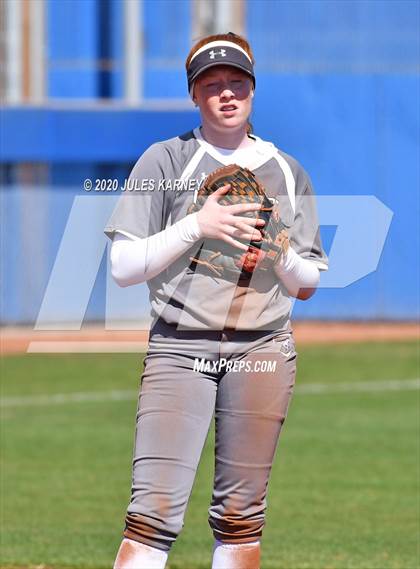 Thumbnail 3 in Clovis vs Damonte Ranch (Kickoff The Season Tournament) photogallery.