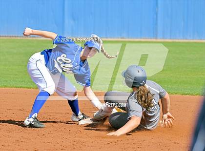 Thumbnail 2 in Clovis vs Damonte Ranch (Kickoff The Season Tournament) photogallery.