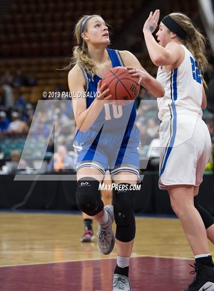 Thumbnail 2 in Broomfield vs. Highlands Ranch (CHSAA 5A Great 8) photogallery.