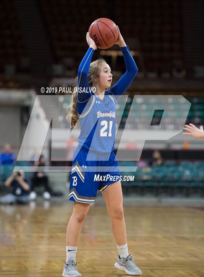 Thumbnail 2 in Broomfield vs. Highlands Ranch (CHSAA 5A Great 8) photogallery.