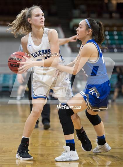 Thumbnail 2 in Broomfield vs. Highlands Ranch (CHSAA 5A Great 8) photogallery.
