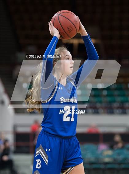 Thumbnail 1 in Broomfield vs. Highlands Ranch (CHSAA 5A Great 8) photogallery.