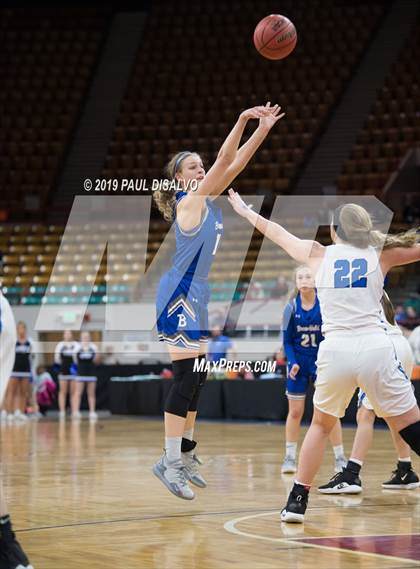 Thumbnail 3 in Broomfield vs. Highlands Ranch (CHSAA 5A Great 8) photogallery.