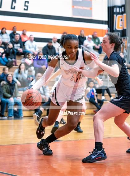 Thumbnail 3 in New Rochelle @ White Plains photogallery.